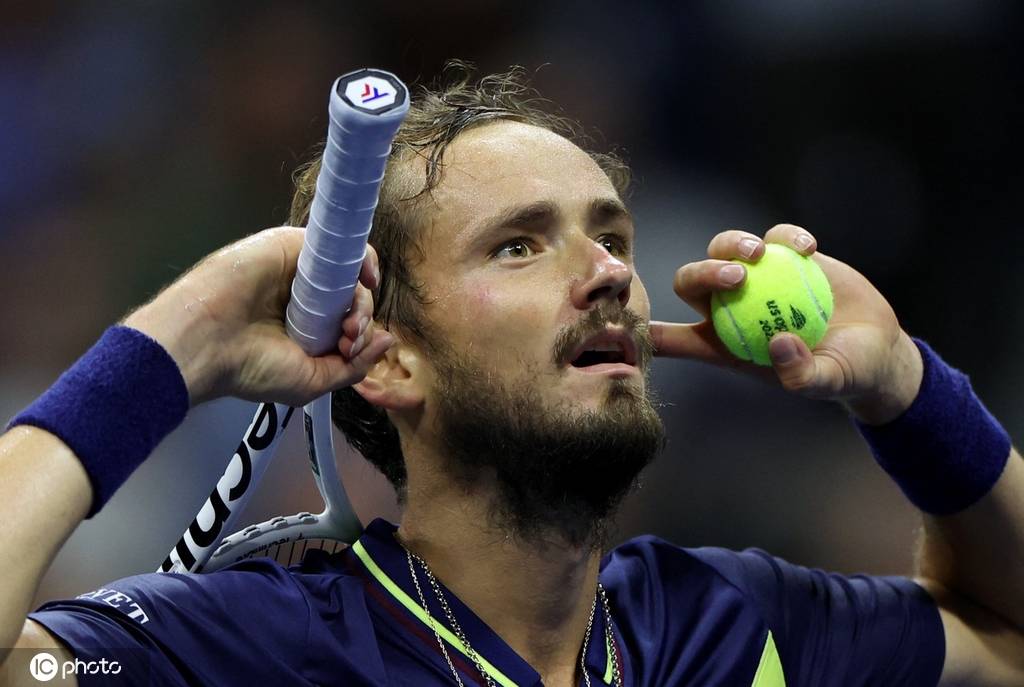 [英超]帕尔默传射马杜埃凯帽子戏法 切尔西大胜.